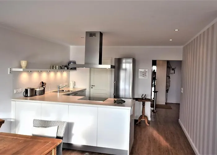 Wasserlaeufer * Hohwacht